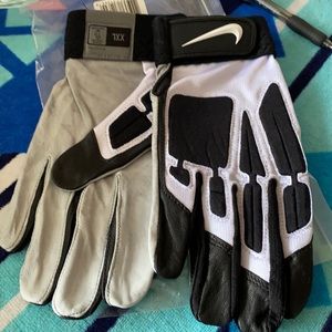 Nike Leather D-Tack IV Football Gloves